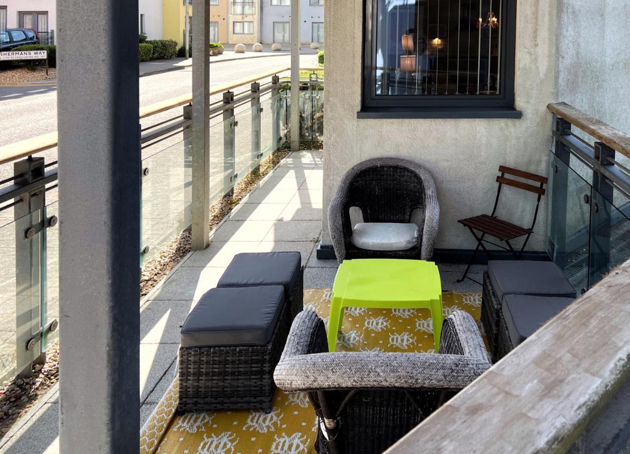 Apartamento Retro Seaside Apt With Patio Swansea Exterior foto